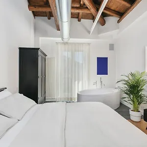 https://the-silver-lava-a-luxury-boutique-apartment-in-the.taorminaitalyhotels.com